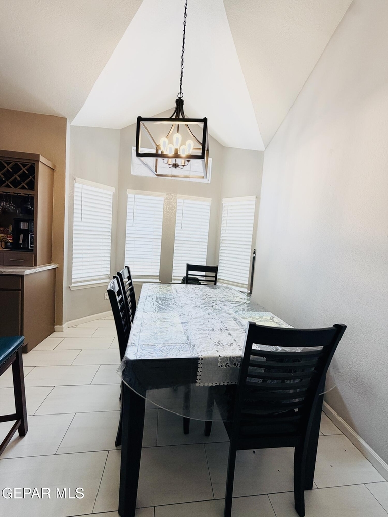 2005 Shadow Ridge Drive - Photo 4