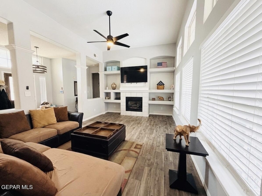 2005 Shadow Ridge Drive - Photo 1