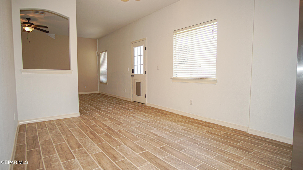 14613 Sunny Land Avenue - Photo 8