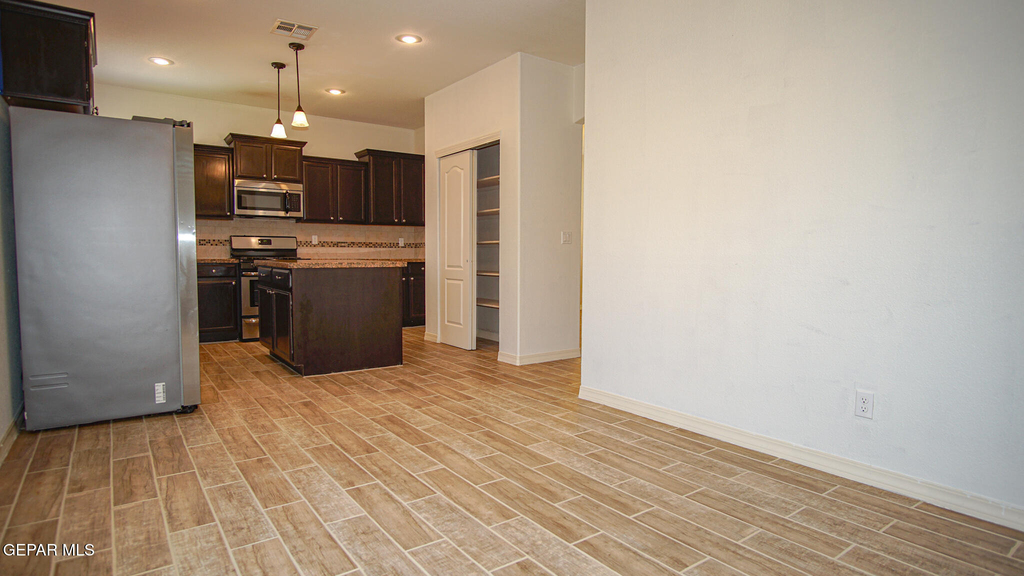 14613 Sunny Land Avenue - Photo 9