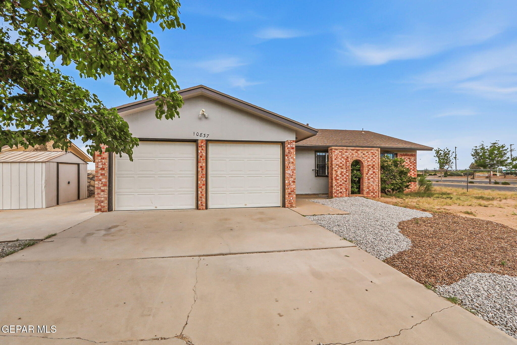 10837 Gemstone Street - Photo 2