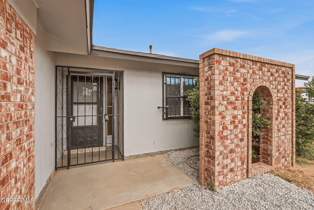 10837 Gemstone Street - Photo 3