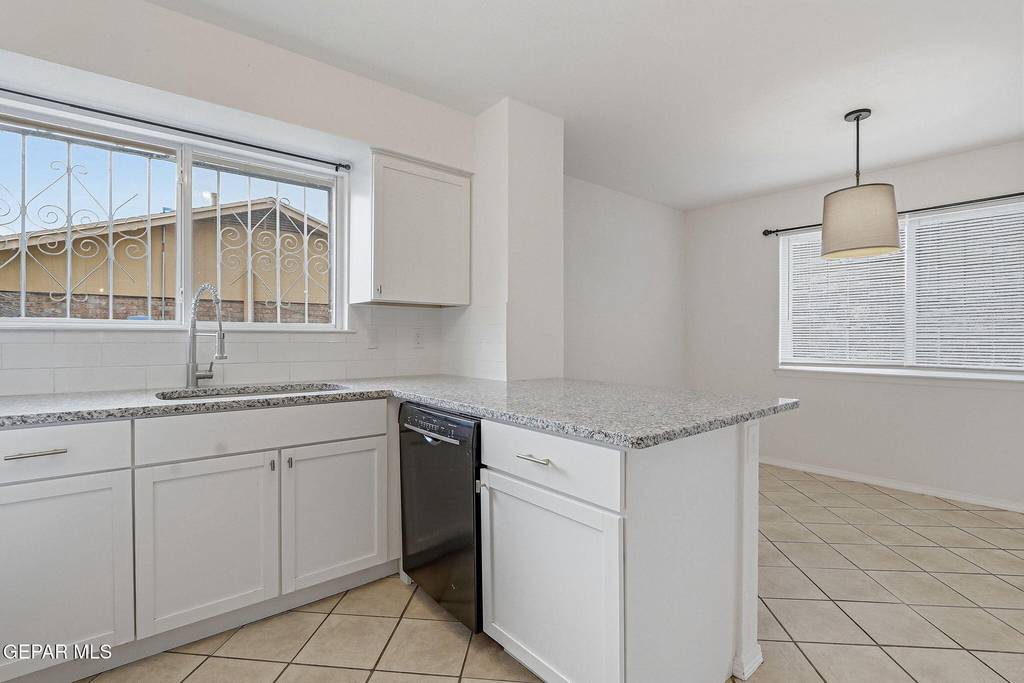 10837 Gemstone Street - Photo 11
