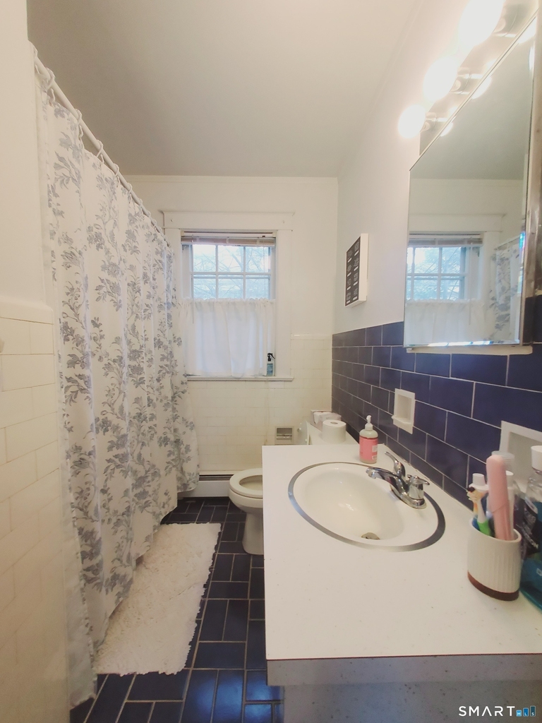 100 Colonial Road - Photo 5