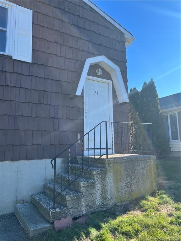 81 Crabtree Lane - Photo 1