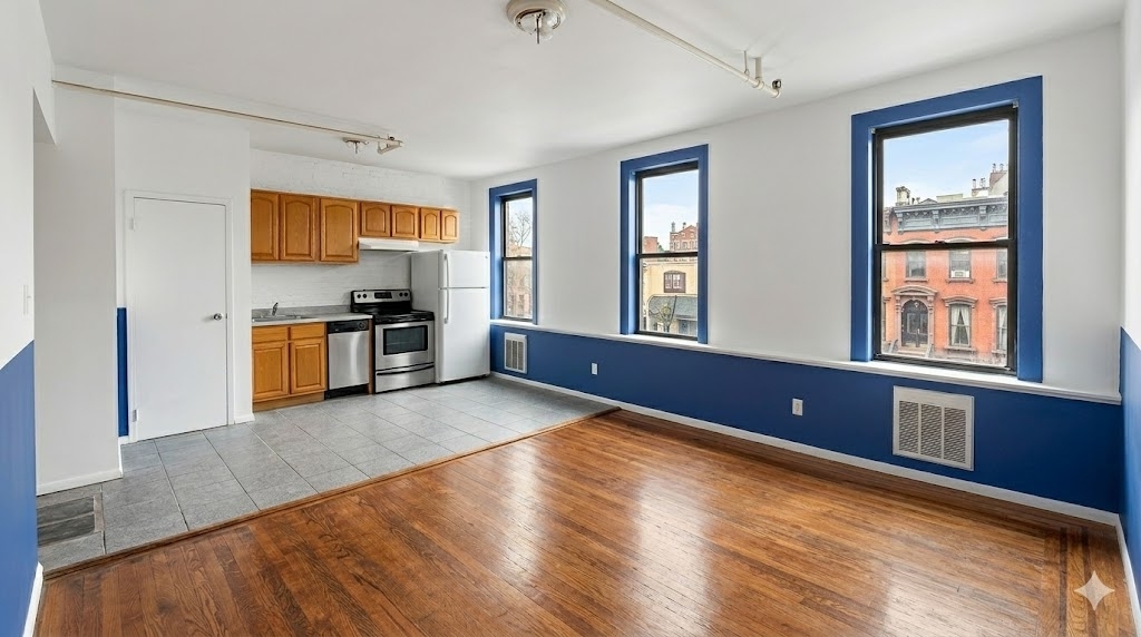 30-59 Steinway Street - Photo 1