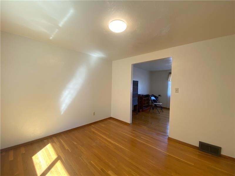439 Crestview Dr - Photo 12