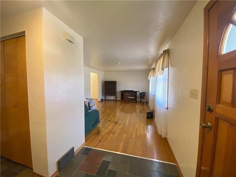439 Crestview Dr - Photo 18