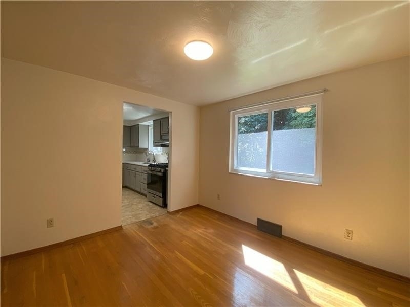 439 Crestview Dr - Photo 14