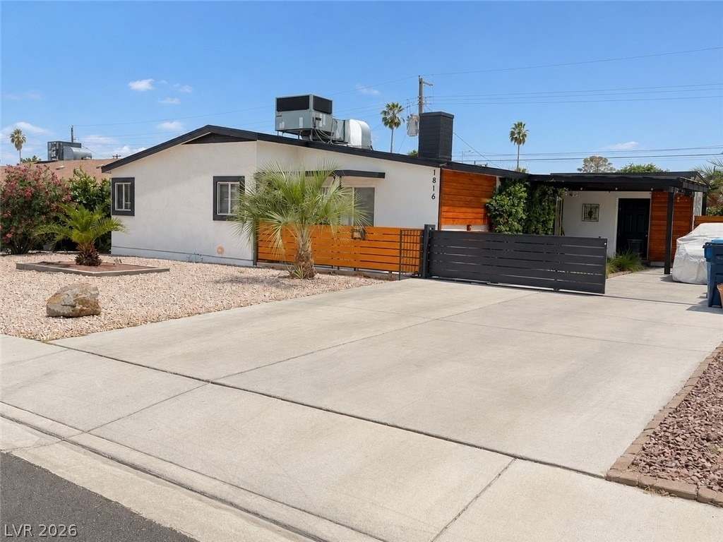 1816 Wengert Avenue - Photo 1