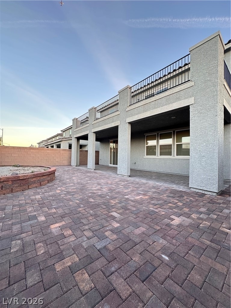 8038 Minavalle Avenue - Photo 18