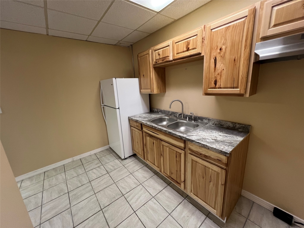 130 W Main Street - Photo 13