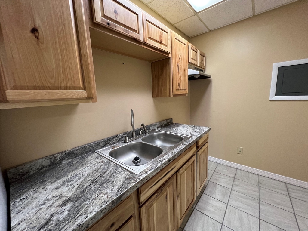 130 W Main Street - Photo 14