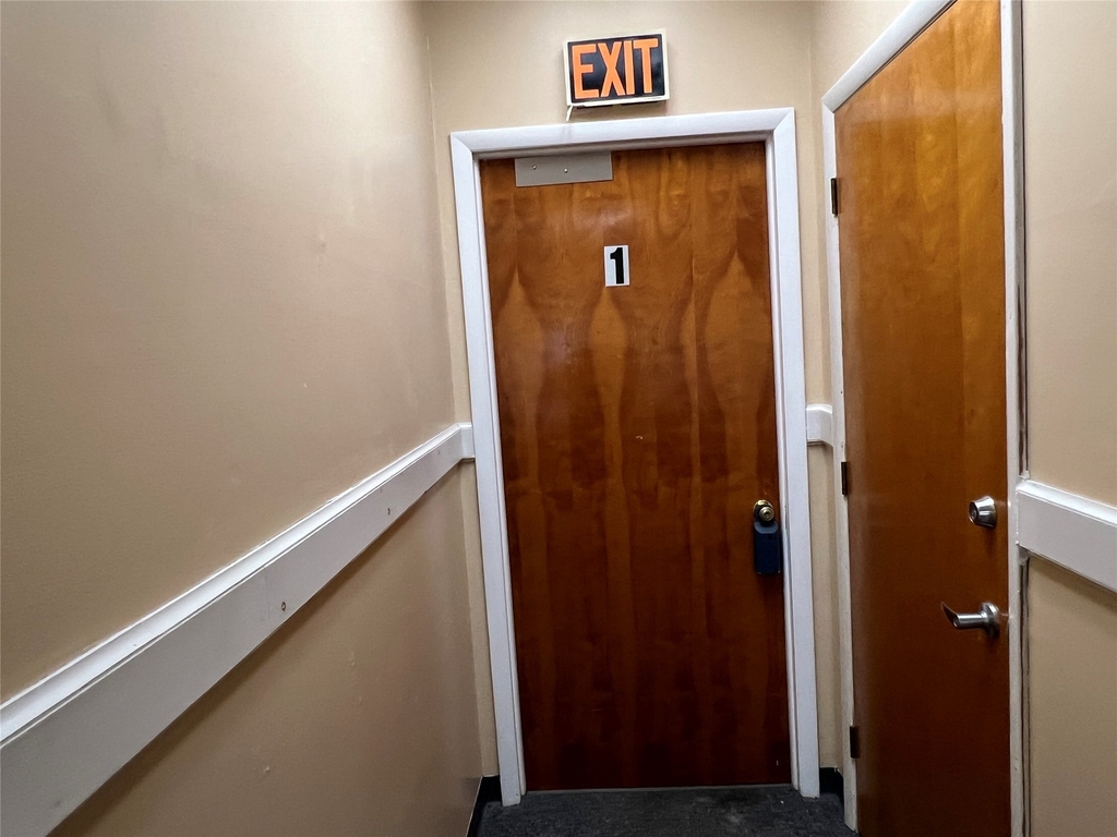 130 W Main Street - Photo 7