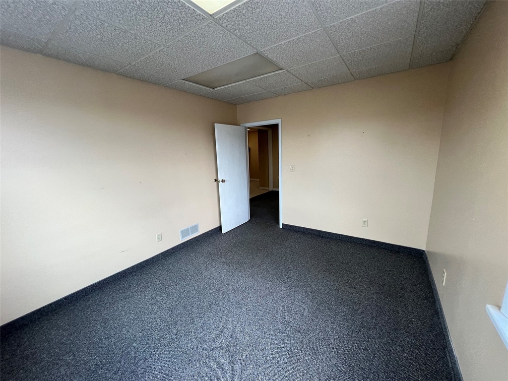 130 W Main Street - Photo 18