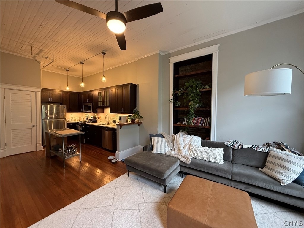 205 E Jefferson Street - Photo 5