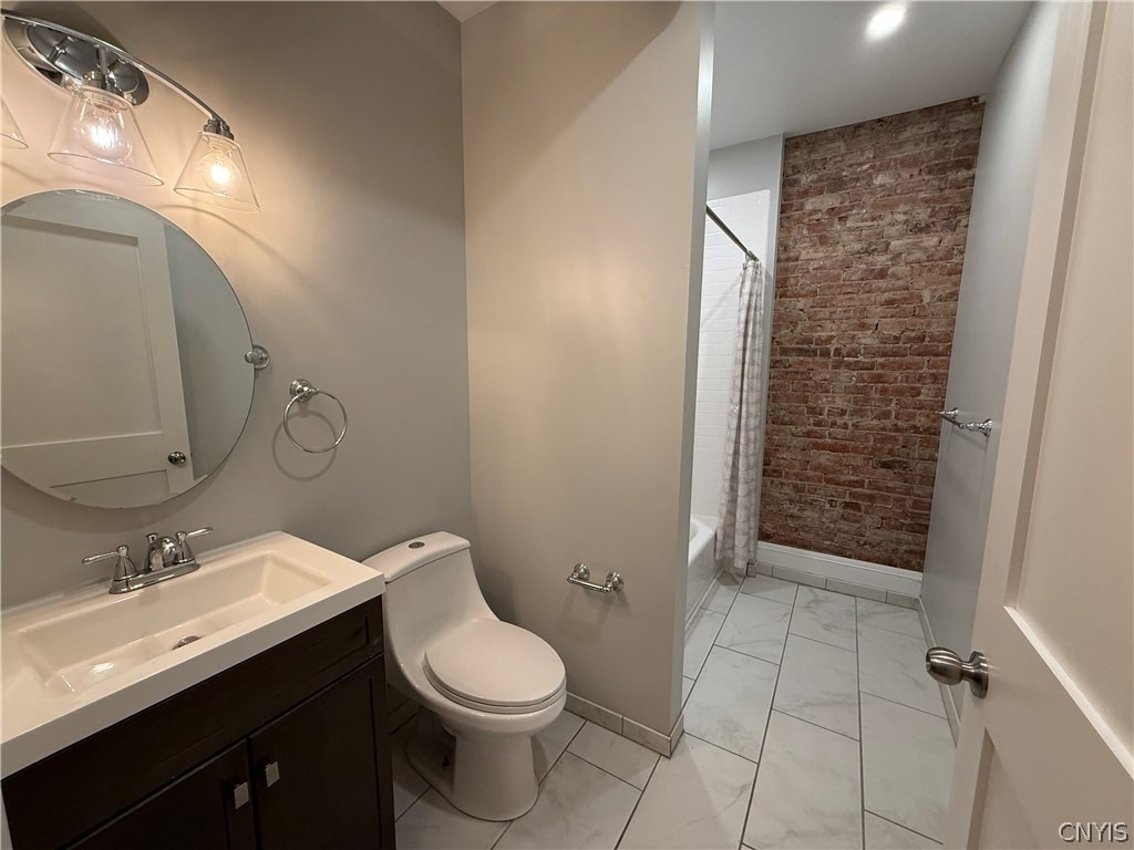 205 E Jefferson Street - Photo 18