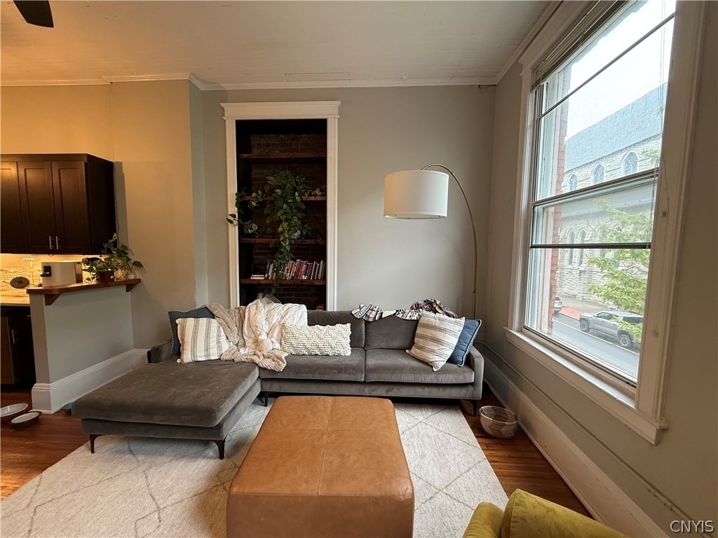 205 E Jefferson Street - Photo 6