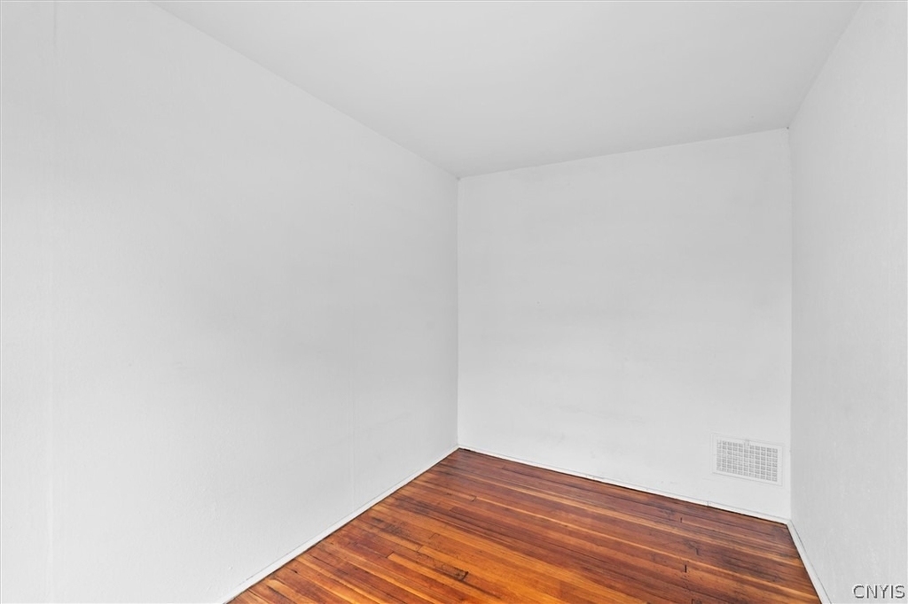 104 Kincaid Avenue - Photo 13