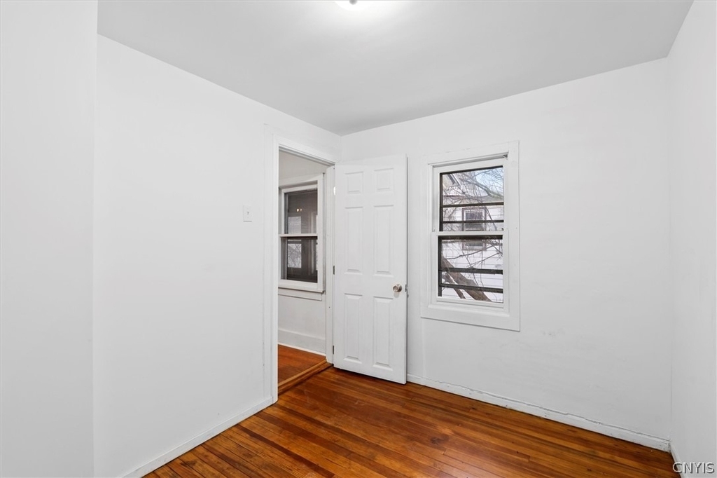 104 Kincaid Avenue - Photo 7