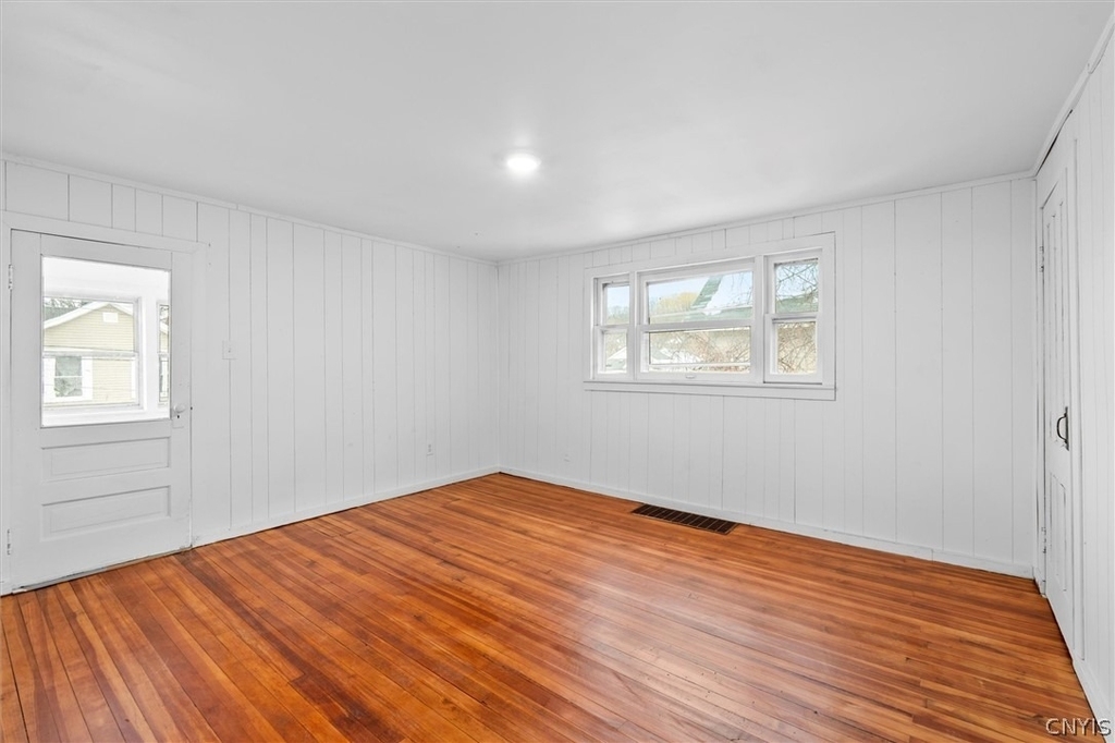 104 Kincaid Avenue - Photo 16
