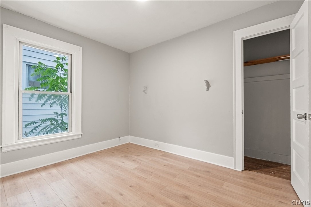712 Oak Street - Photo 5