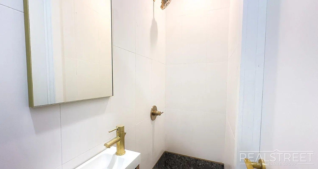 81 Beadel Street - Photo 6