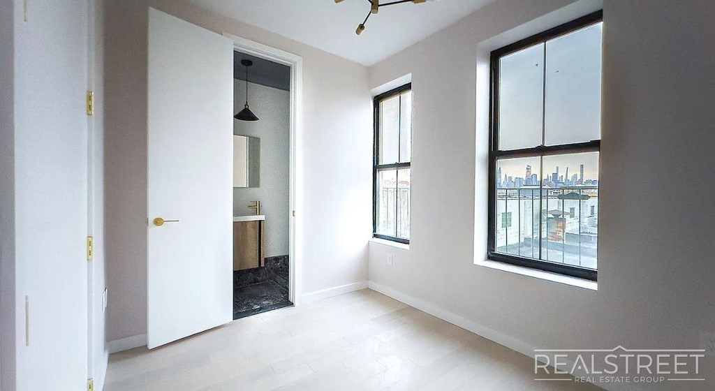 81 Beadel Street - Photo 5