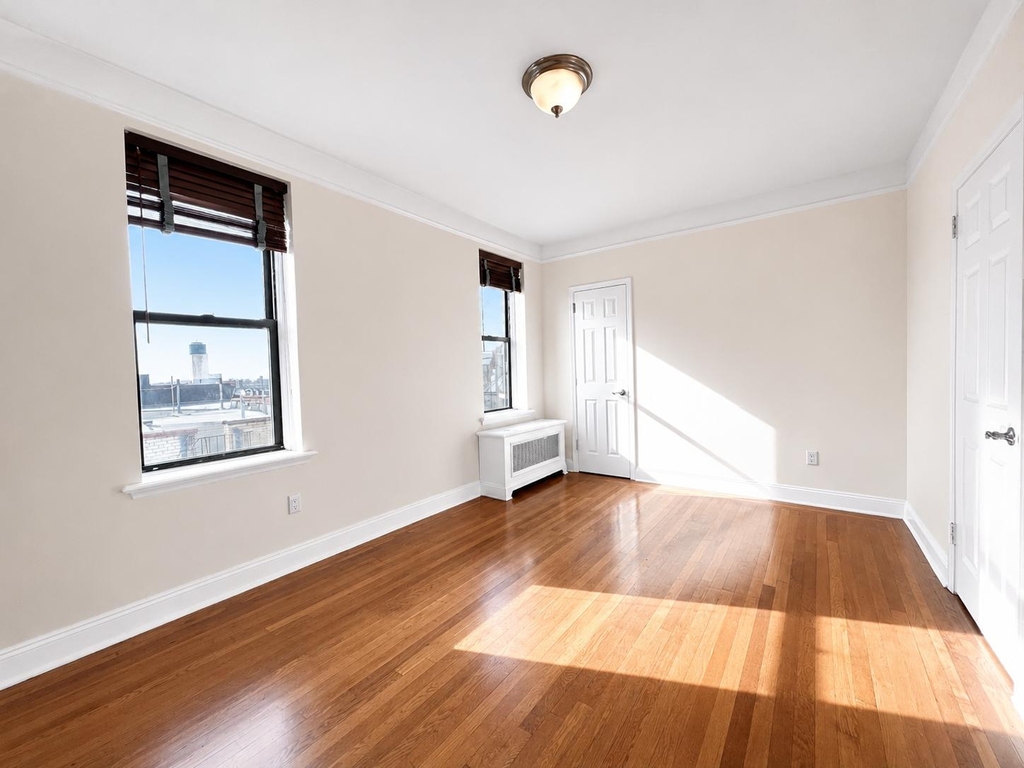 105 Pinehurst Avenue - Photo 7