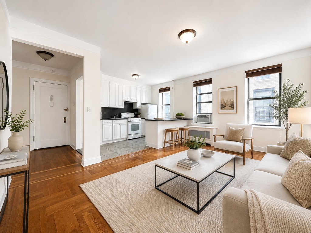 105 Pinehurst Avenue - Photo 0