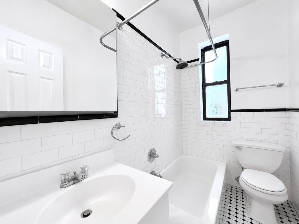 105 Pinehurst Avenue - Photo 8