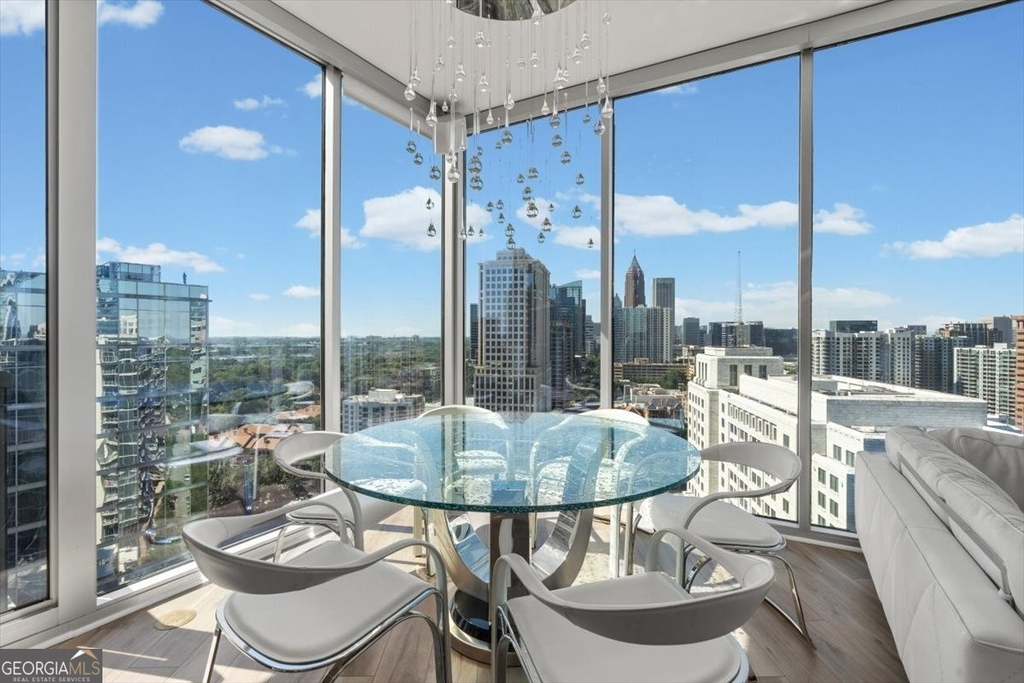 1080 Peachtree Street Ne - Photo 3