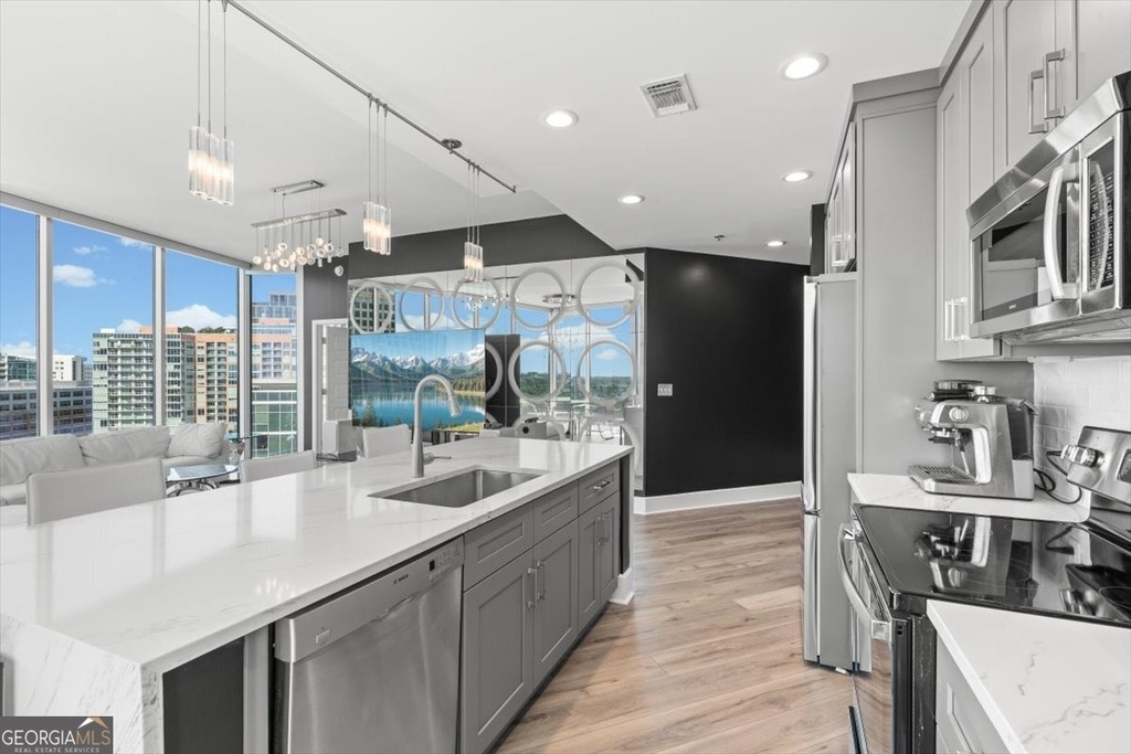 1080 Peachtree Street Ne - Photo 4