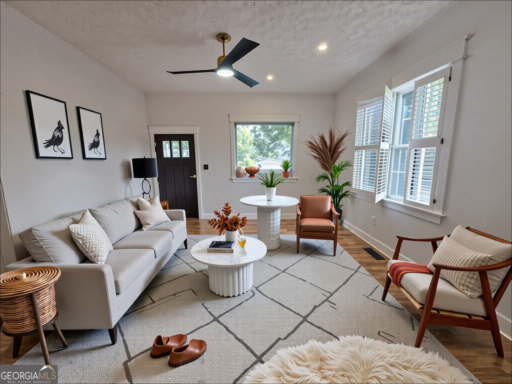 1579 Vesta Avenue - Photo 1