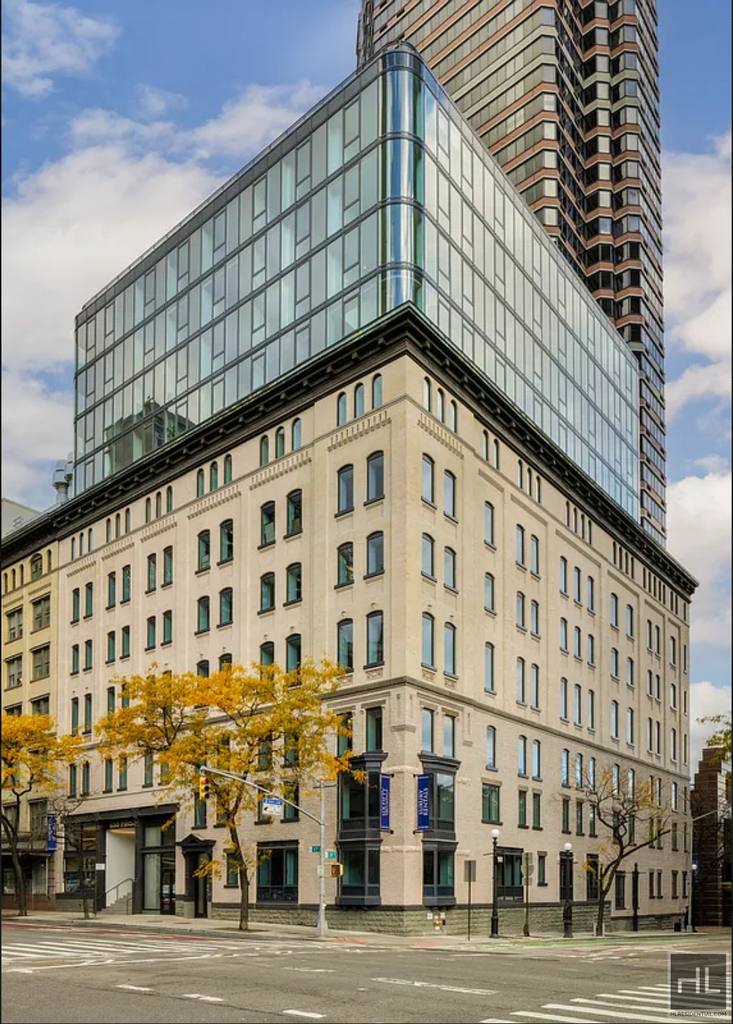1st Avenue - Photo 14