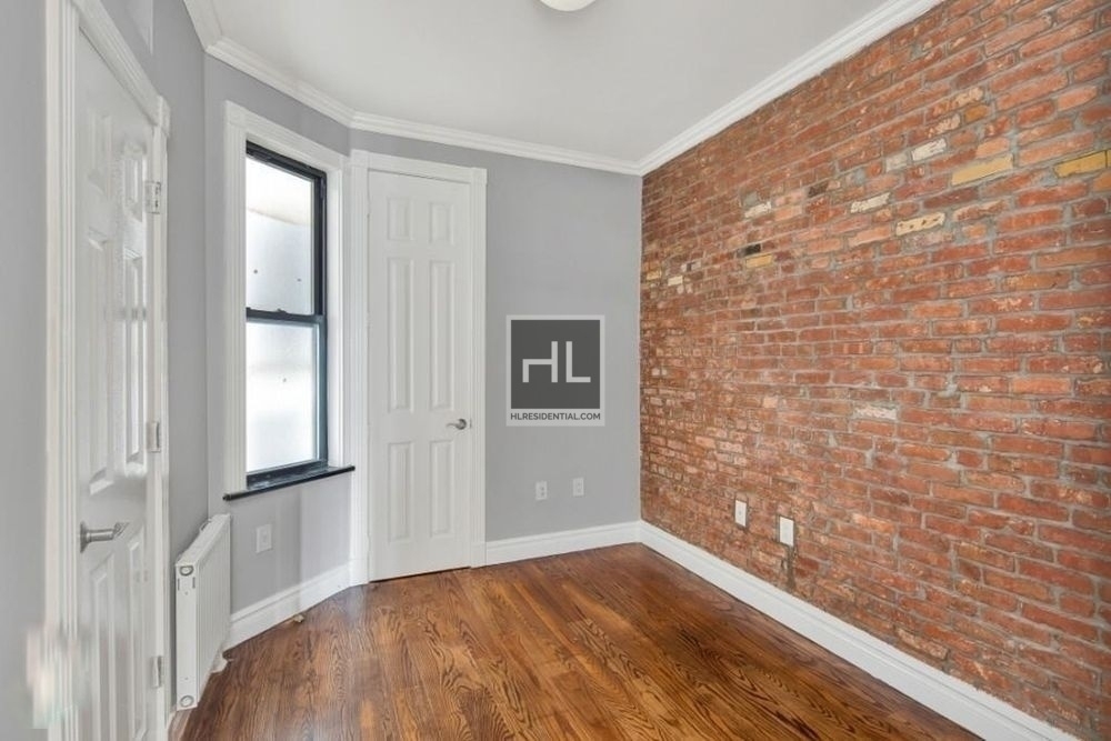 East 13th Street - Photo 5