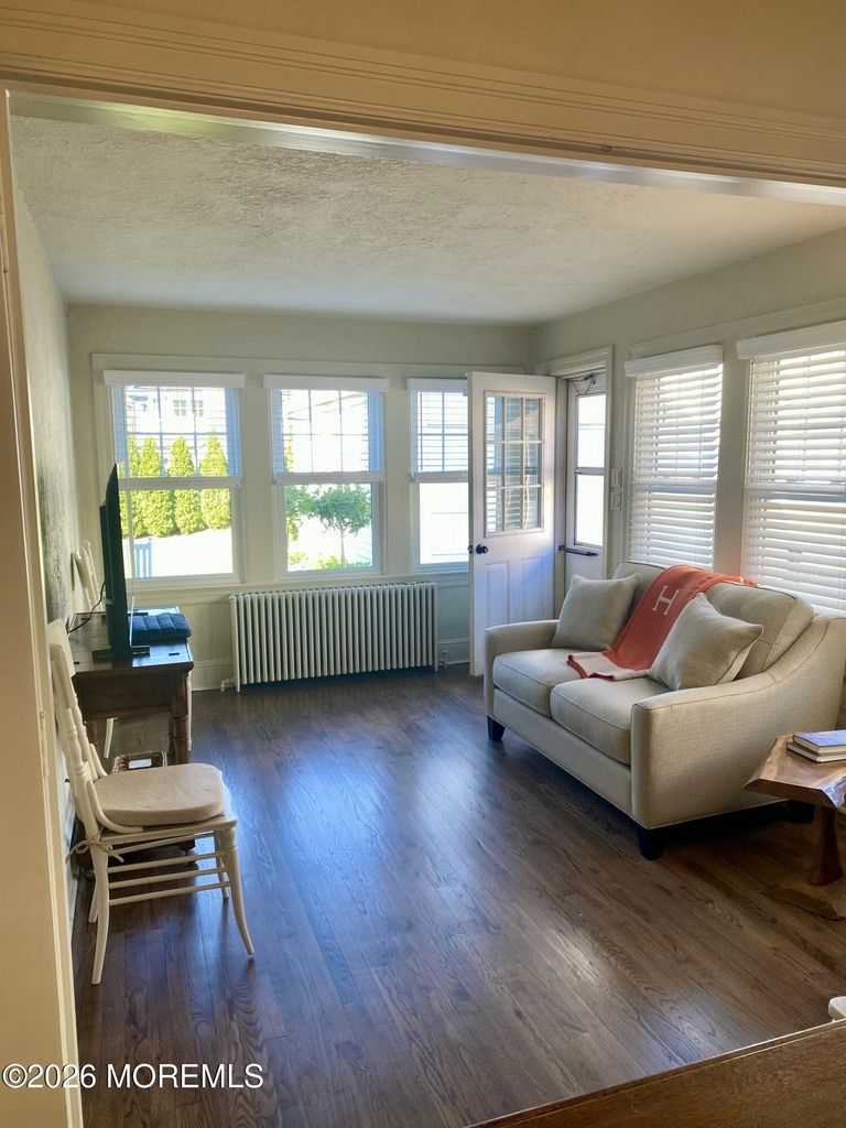 206 Monroe Avenue - Photo 4