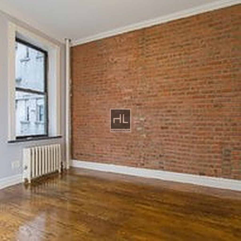 Clinton Street - Photo 9