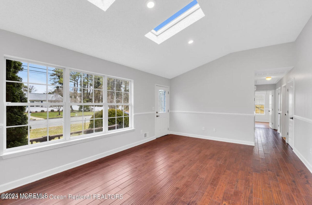 1008 4th Avenue - Photo 2