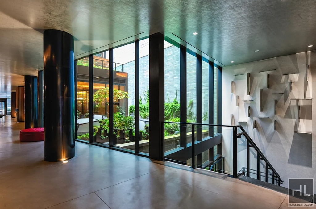 West 52nd Street - Photo 7