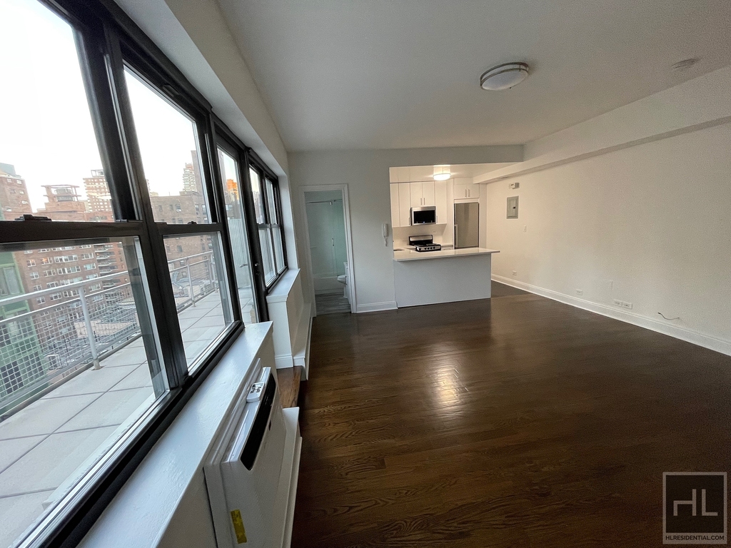 East 69 Street - Photo 1