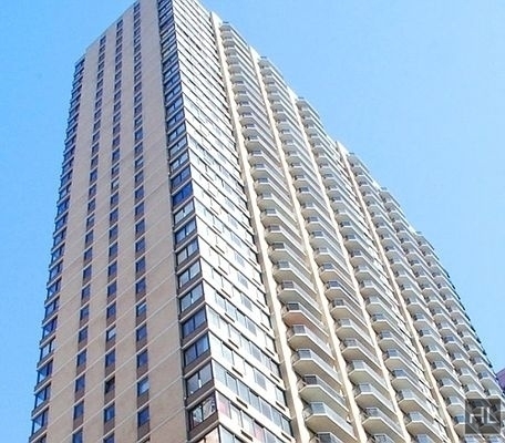 West 48th Street - Photo 5