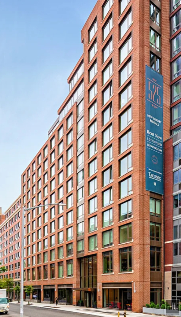 West 52nd Street - Photo 12