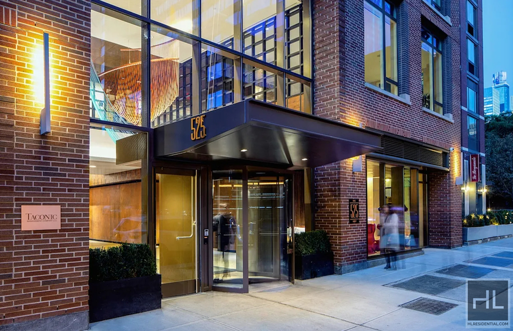 West 52nd Street - Photo 0