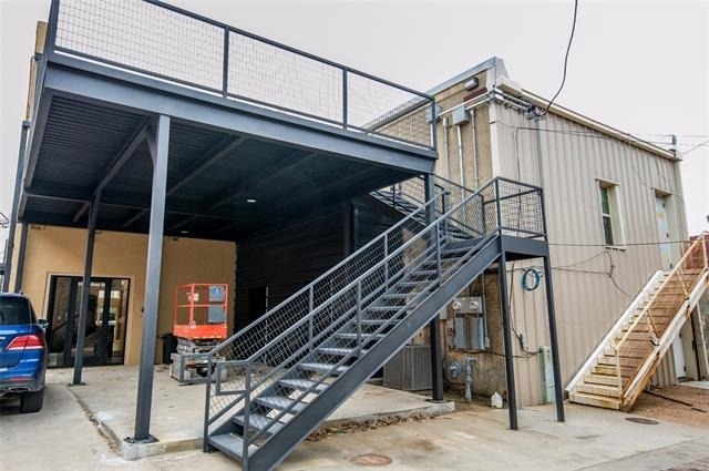 110 W Knox Street - Photo 17