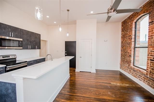110 W Knox Street - Photo 7