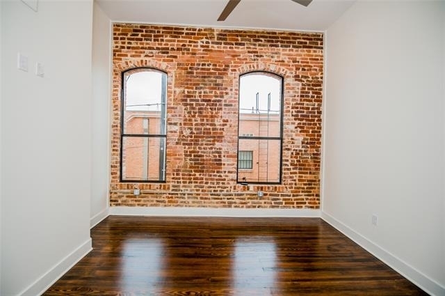 110 W Knox Street - Photo 12