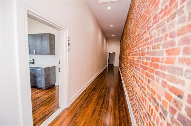110 W Knox Street - Photo 13