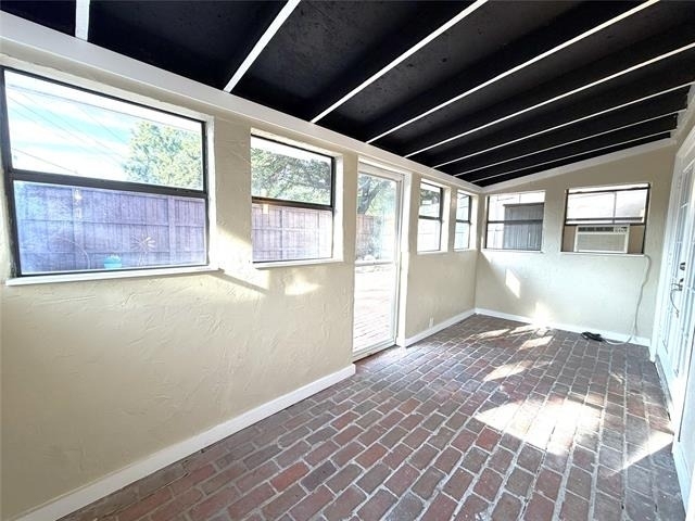 1725 Ashland Avenue - Photo 10