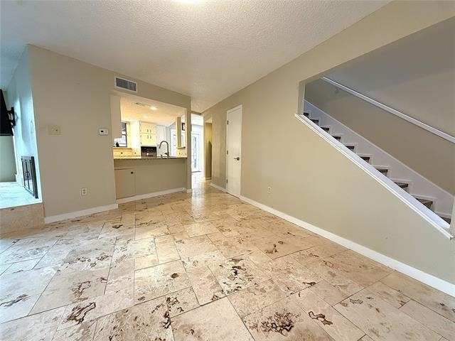 1725 Ashland Avenue - Photo 7